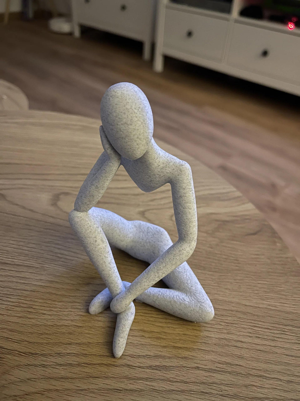 Modern 3D Printed Meditation Figure – Minimalist Home Decor Sculpture, Yoga Pose Art